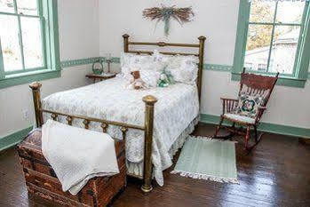 Corner George Inn Bed & Breakfast (Adults Only) Maeystown Exterior foto