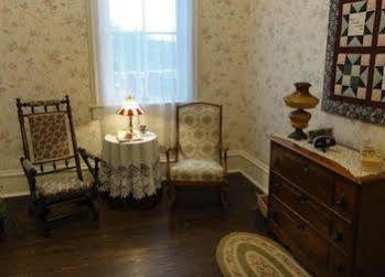 Corner George Inn Bed & Breakfast (Adults Only) Maeystown Exterior foto